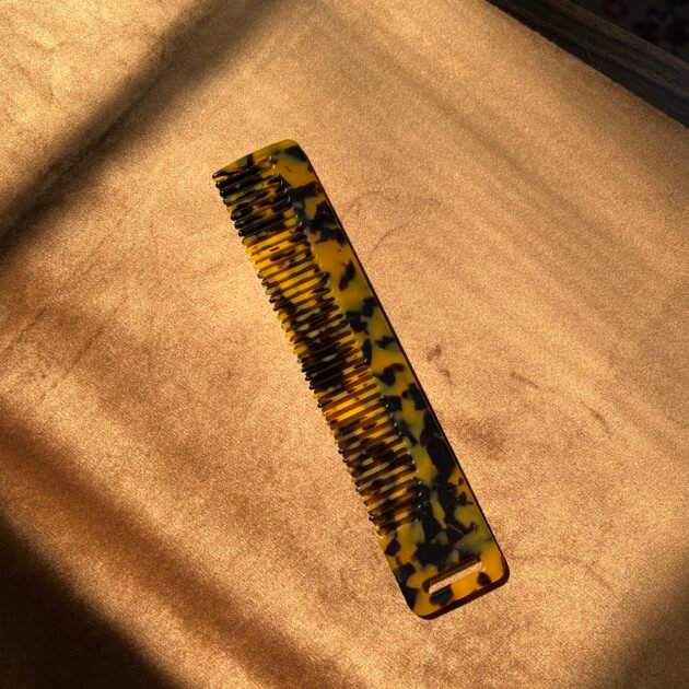 Comb In Honey Amber - Image 2